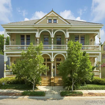 Maison Perrier Bed & Breakfast